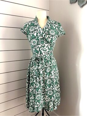 Eva Mendes NY & Co Green White Floral Paisley Wrap Dress Sz 4